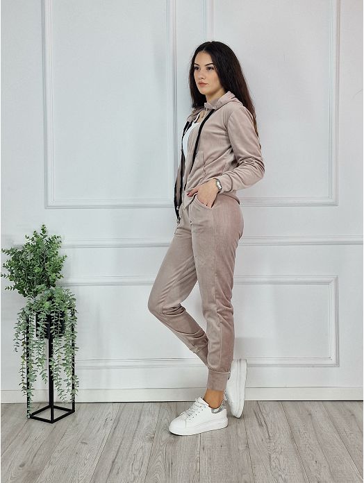 Trenirka Inna